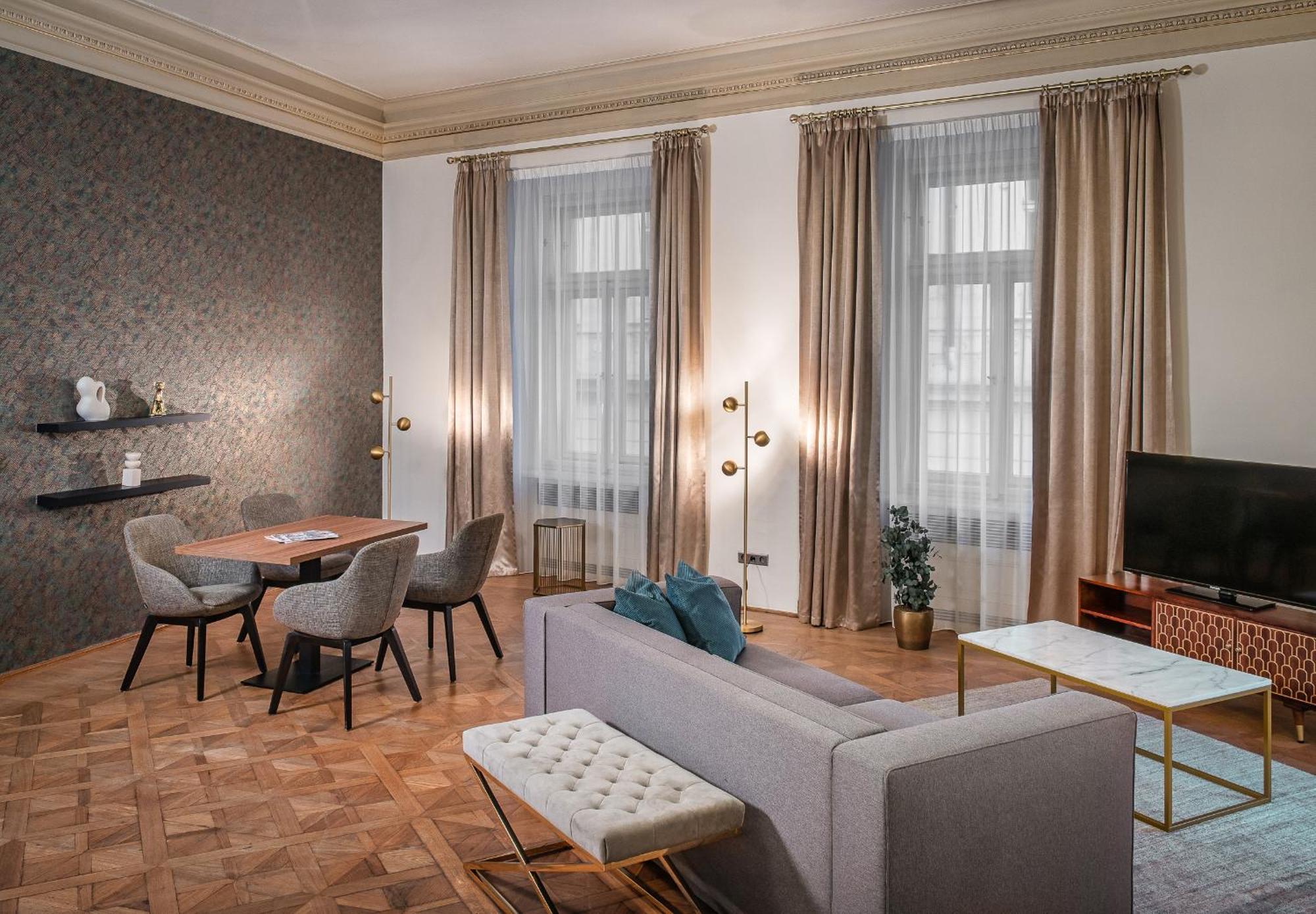 Aparthotel Golden Angel By Adrez